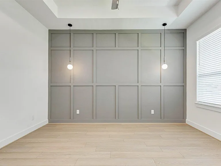 1322 Village Fls — Photo 27