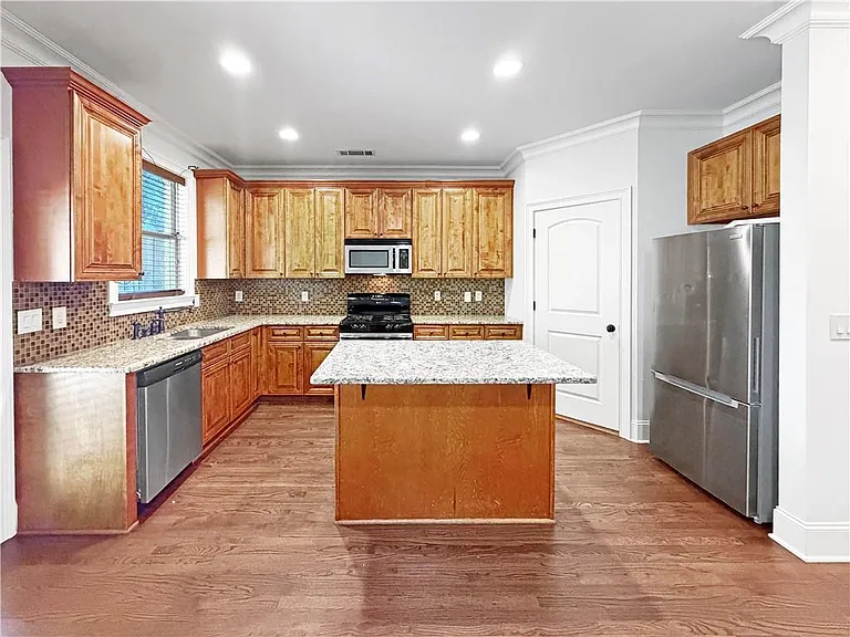 3239 Claudia Ct — Photo 10