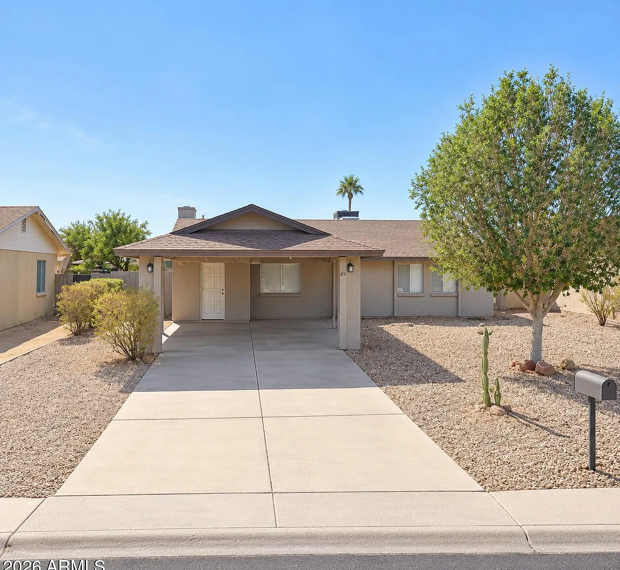 3 bed, 2.0 bath, 1412 sqft, $1,995 — Photo 2
