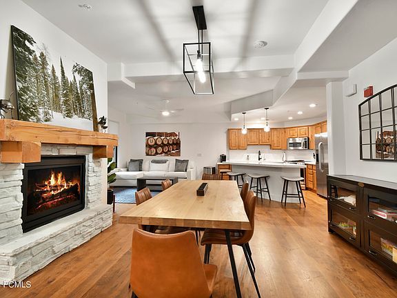 4th image of 1499 Park Ave #6