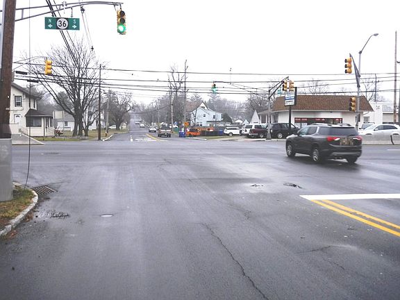 4th image of 162 Avenue D