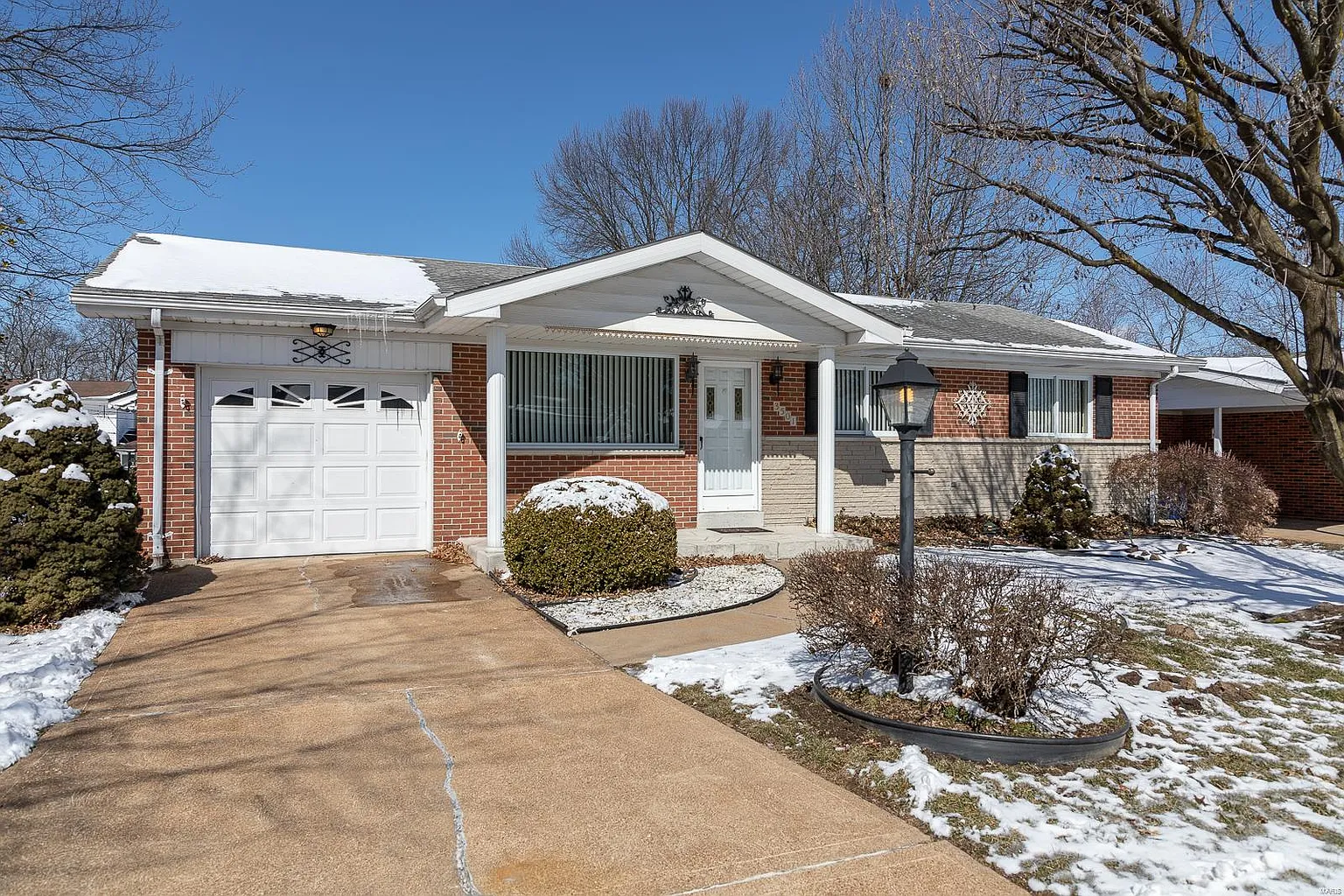 3501 Glen Arbor Dr photo 1