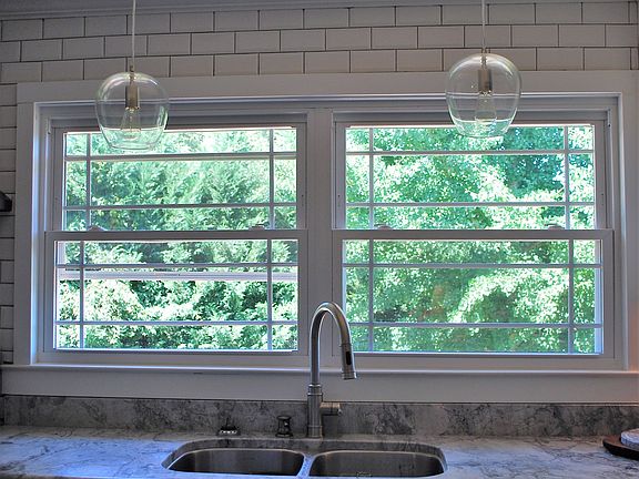 4th image of 1310 Oxford Pl