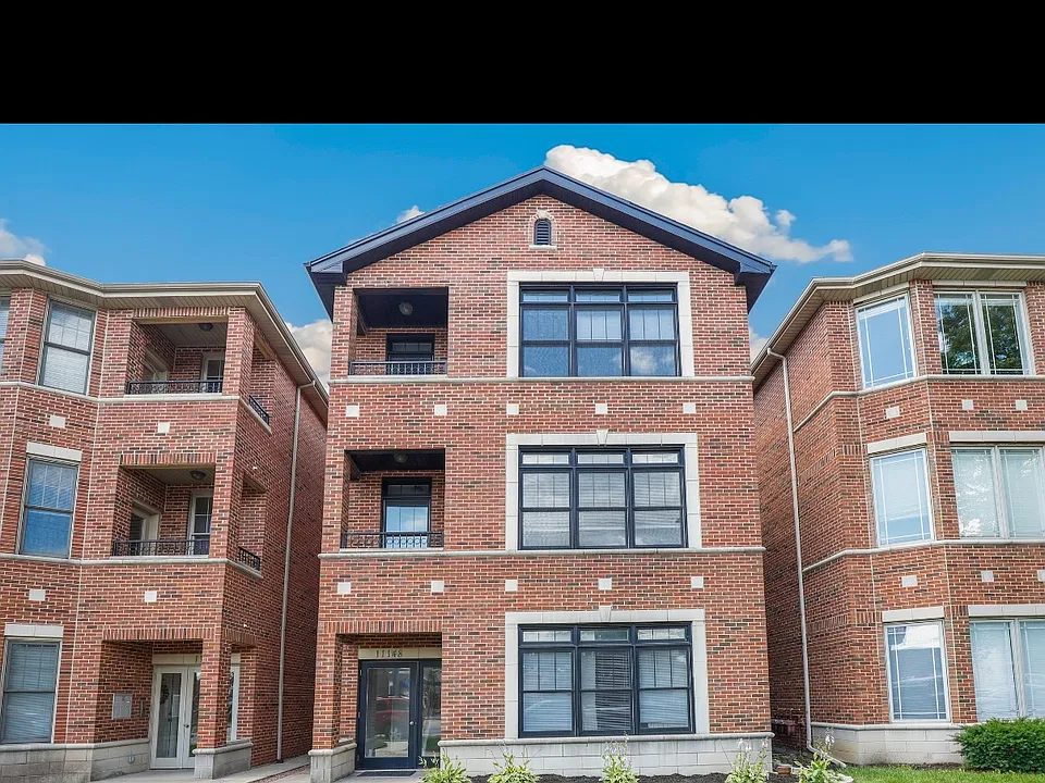 11148 S Kedzie Ave #2
