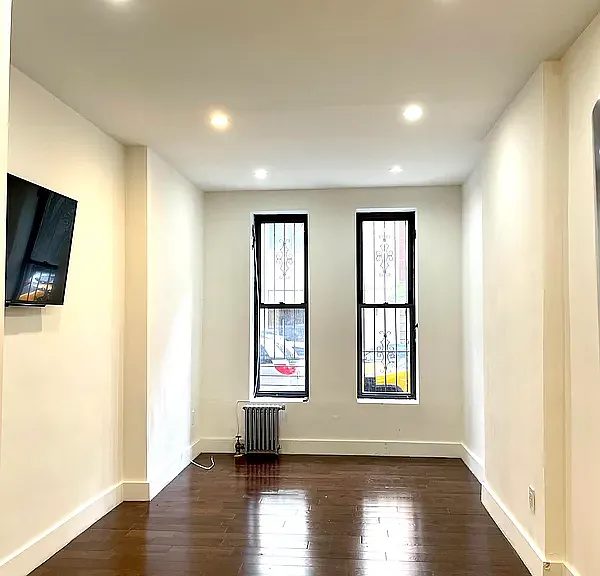 280 W 117th St #1B — Photo 4