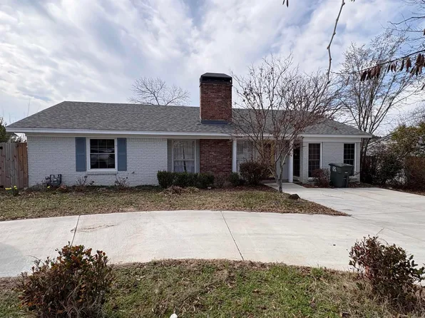 1632 Pine Valley Rd, Little Rock, AR 72207