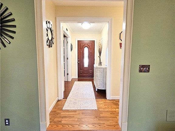 3rd image of 165 Canterbury Drive