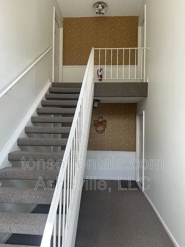 2 bed, 2.0 bath, 1012 sqft, $1,525 — Photo 3