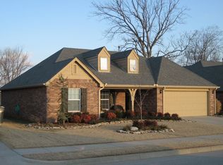605 N Sycamore St, Jenks, OK 74037