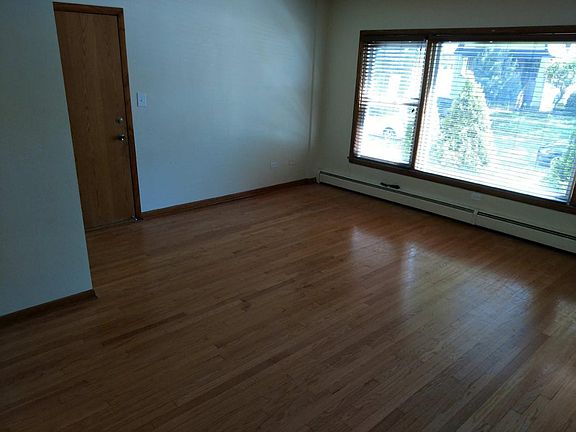 2nd image of 5550 W Leland Ave #1