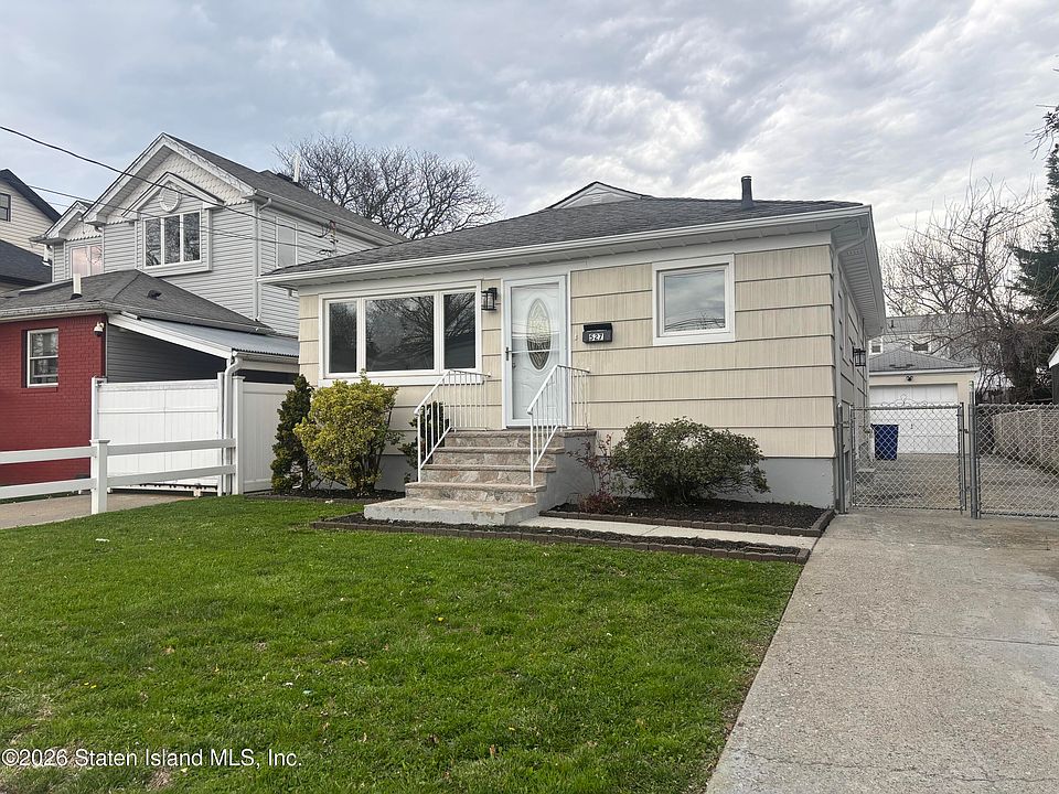 1st image of 527 Willowbrook Rd