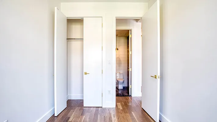 Rented by Artur Gutman, LREB | media 8