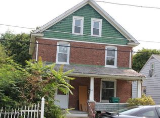 496 N Chestnut St, East Stroudsburg, PA 18301