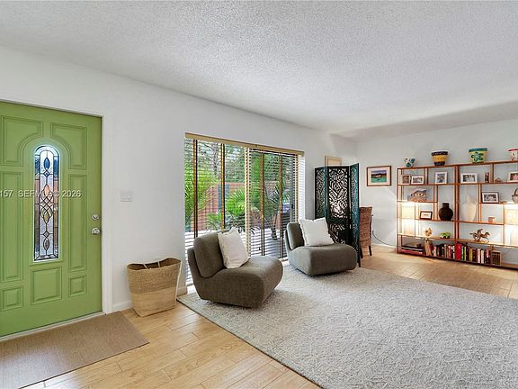3rd image of 5606 SE Riverboat Dr