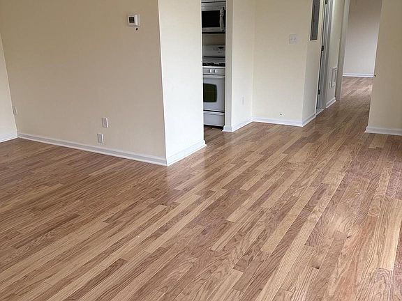 3rd image of 2754 Hollywood Rd APT 104