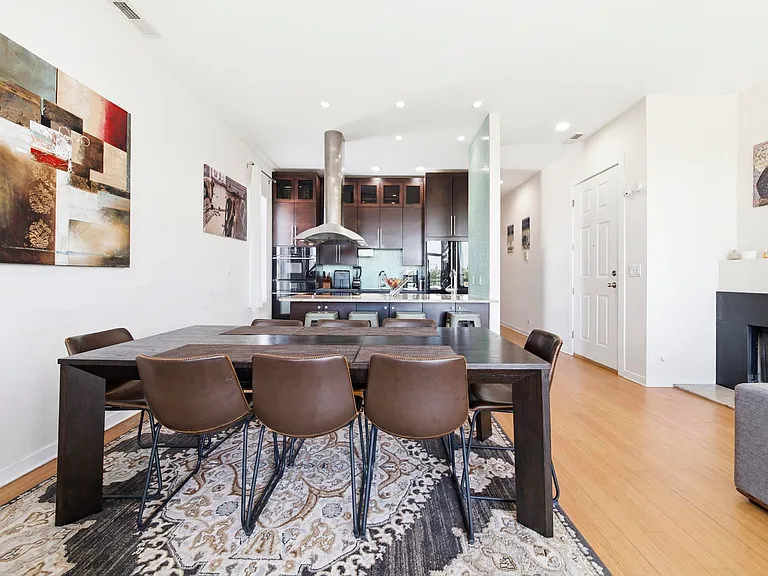 2642 W Chicago Ave #4 — Photo 5