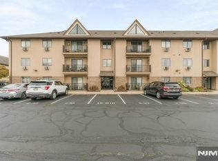 651 Riverside #B15, Lyndhurst, NJ 07071