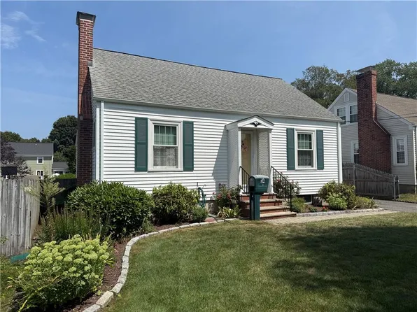 34 Armington Ave, Riverside, RI 02915