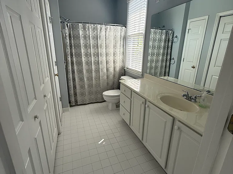 710 N Person St #201 — Photo 8