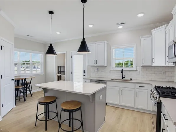 1403 Prospect Hill St, Kernersville, NC 27284
