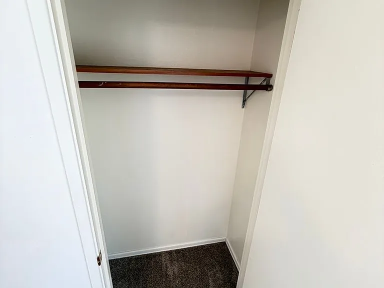 2202 Oak St SE — Photo 15
