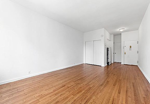 3rd image of 1707 2nd Ave APT 16