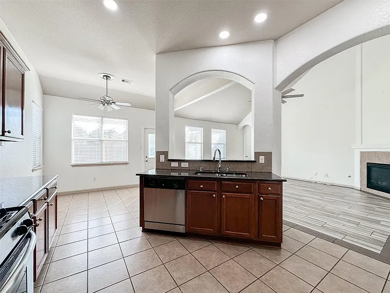 20319 Little Wing Dr — Photo 26