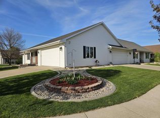 422 Kramer Ln, Kimberly, WI 54136