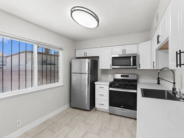 3537 Mercury St #F — Photo 28