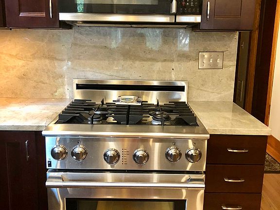 2nd image of 2211 W Giddings St #3