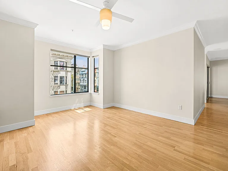 1081 Pine St #301 — Photo 13