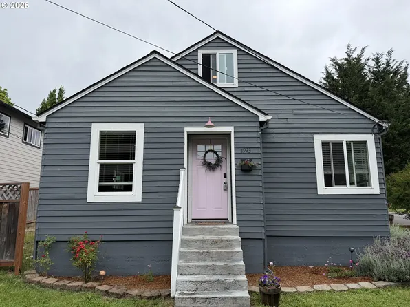 1923 G St, Washougal, WA 98671