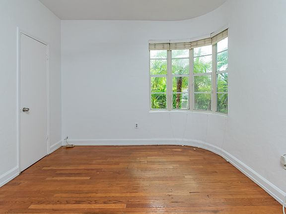 2nd image of 1018 Euclid Ave APT 1
