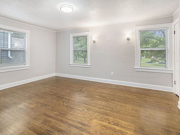 2nd image of 5411 Paseo Blvd