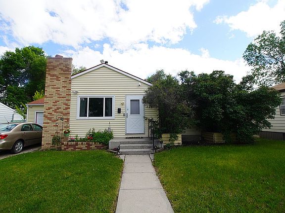 2nd image of 829 W Park Ave