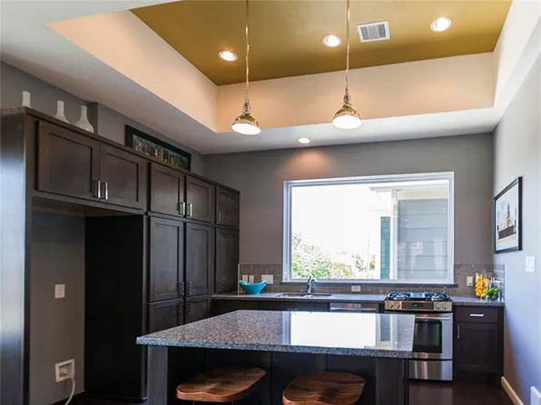 1923 Shearn St, Houston, TX 77007