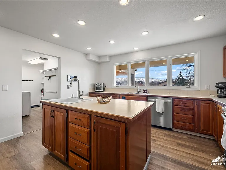 324 E Manor Ave — Photo 39