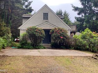 2786 NE Hemlock Dr, Yachats, OR 97498