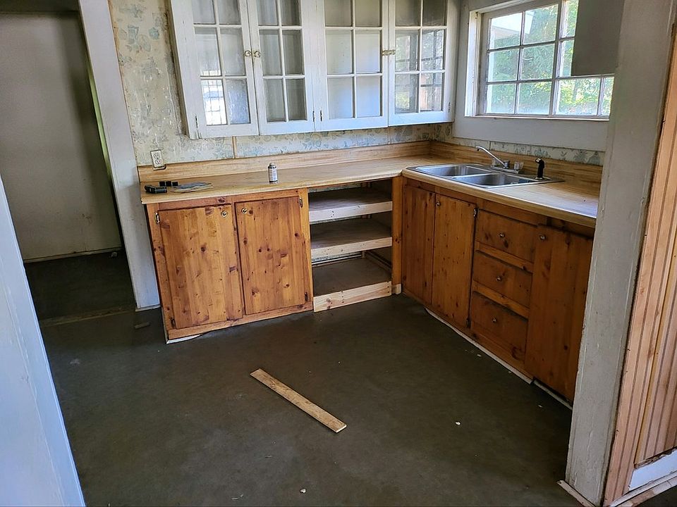 2nd image of 501 7th Ave