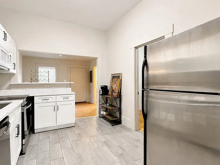 522 E 31st St #B — Photo 9