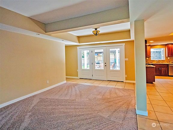 5th image of 527 17TH Avenue SE
