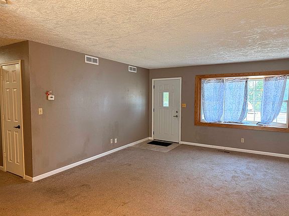 4th image of 3014 W 2nd Street