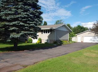 124 S 2nd Ave, Proctor, MN 55810