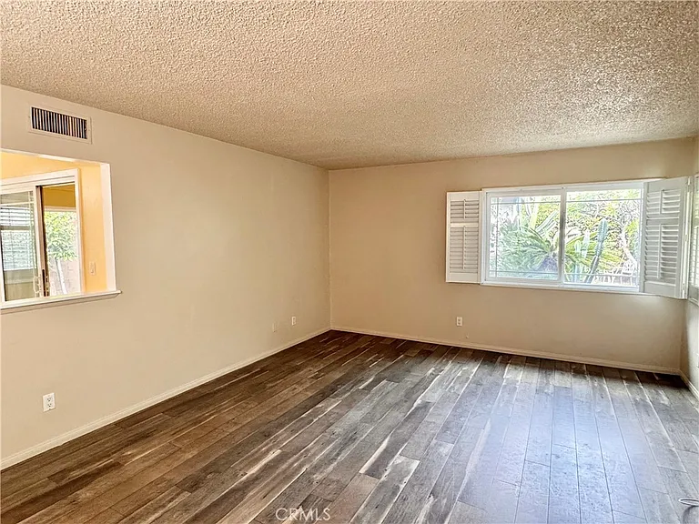 2312 Connor Ave — Photo 3