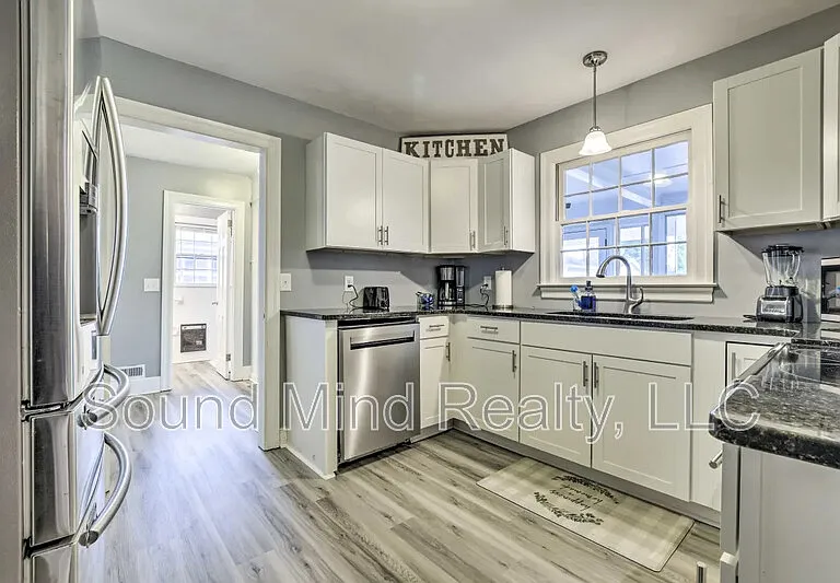 144 Parkwood Cir — Photo 11