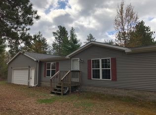 14442 Warrington Lake Dr, Gillett, WI 54124