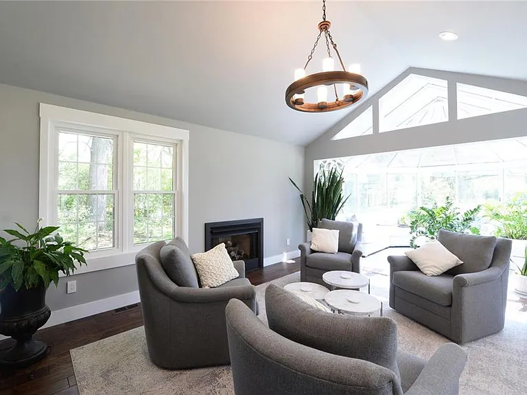1306 S Geyer Rd — Photo 26
