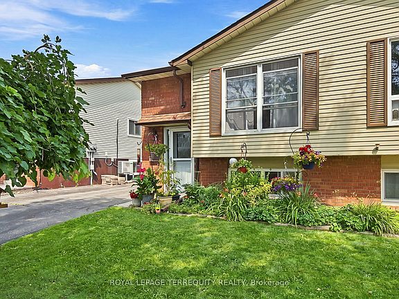 3rd image of 224 Medina Ct