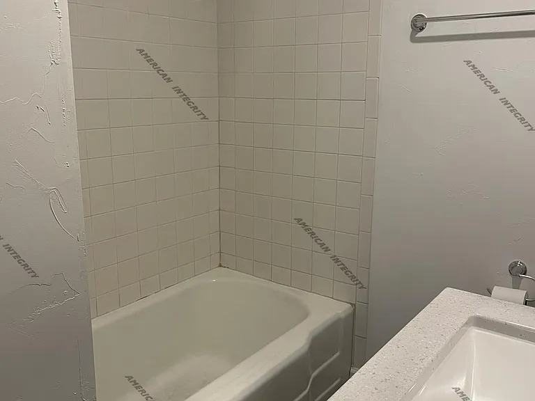 2924 Woodway Ave — Photo 10