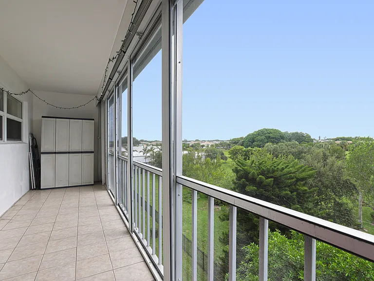 950 Hillcrest Dr #507 — Photo 13